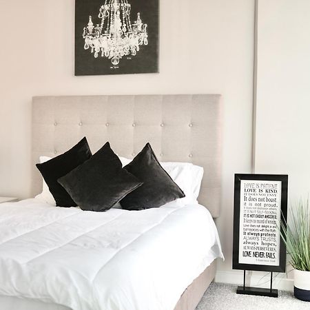 Luxury Boutique Condo In North Атланта Экстерьер фото